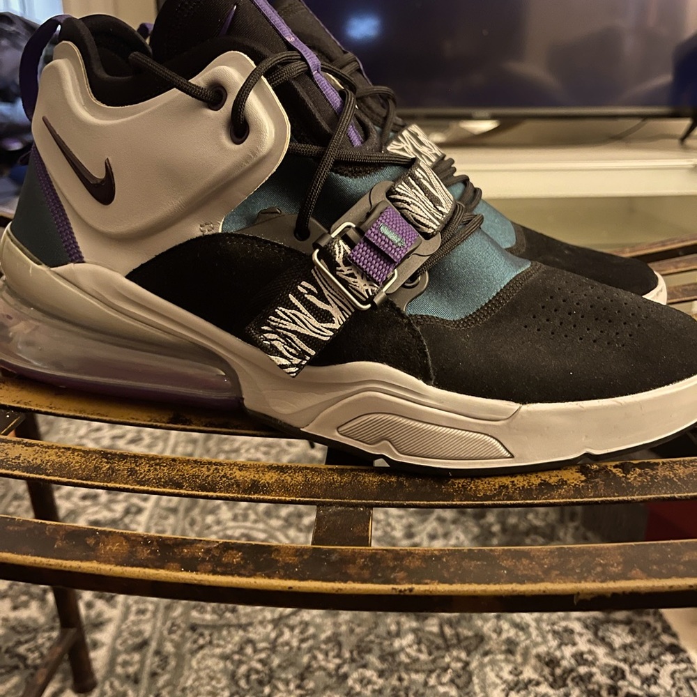 Nike Air Max 270